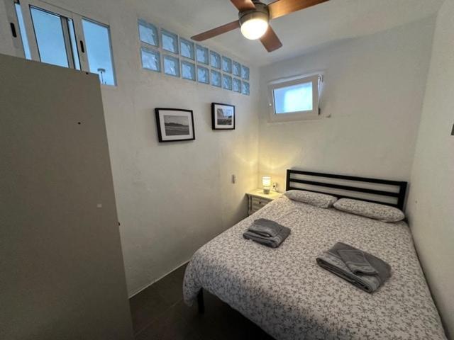 Apartment In Old Town With Roof Terrace And Fibre, Тарифа Экстерьер фото