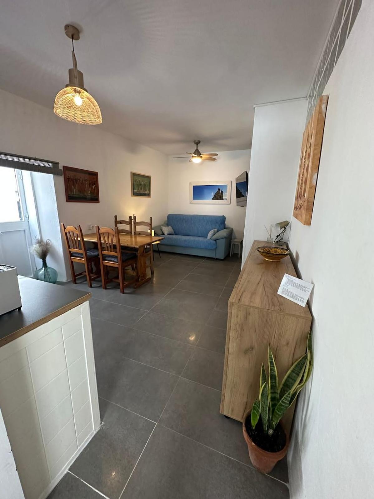 Apartment In Old Town With Roof Terrace And Fibre, Тарифа Экстерьер фото